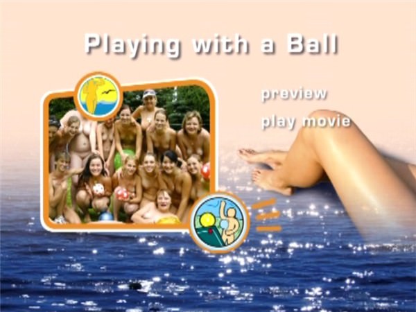 Purenudism video - Playing with a ball [Archives Naturisme]