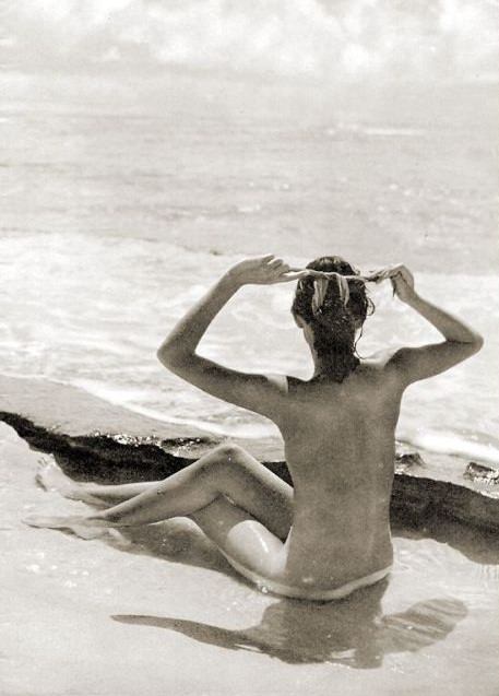 Retro purenudism photo (set 5) [Archives Naturisme]