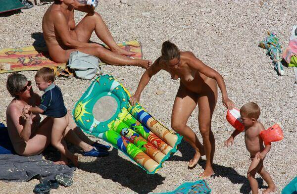 Purenudism nudisme mer photos (set 88) [Archives Naturisme]