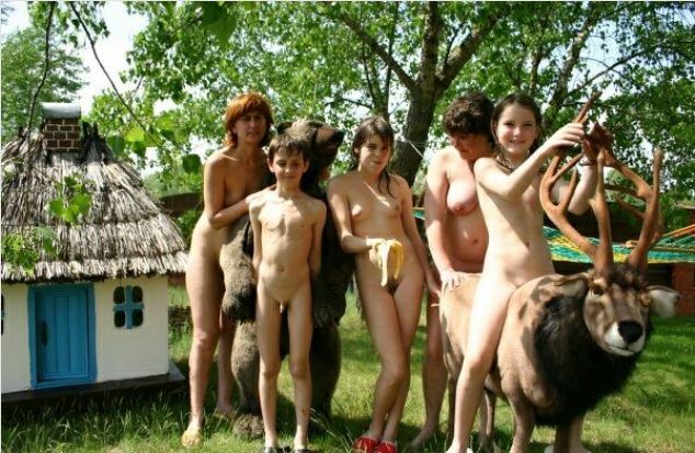Purenudism photos actuellement nudisme (set 13) [Archives Naturisme]