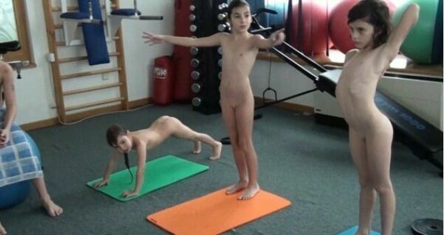 Un film documentaire sur le nudisme - nudism and sports in HD [Archives Naturisme]