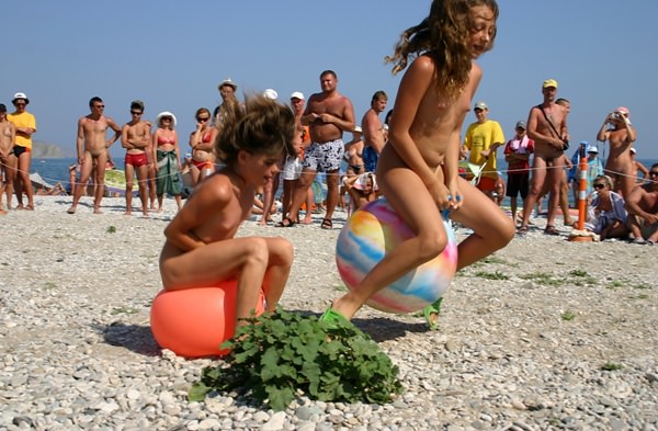 Purenudism concours de photos de nudistes (set 26) [Archives Naturisme]
