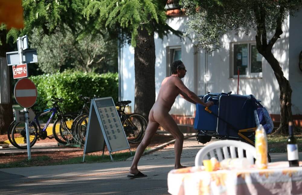 Park Side Street Pass-Bys photos - Freedom is an integral part of naturism