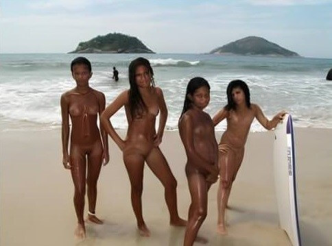 Warm Brazilian Beach Series 2 photo gallery - Spontaneous Nudism Thrives