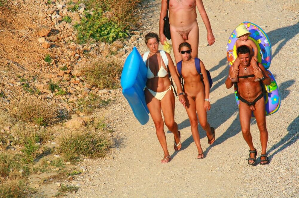 Ula FKK Beach Entry Hills pics - Being yourself is part of nudism