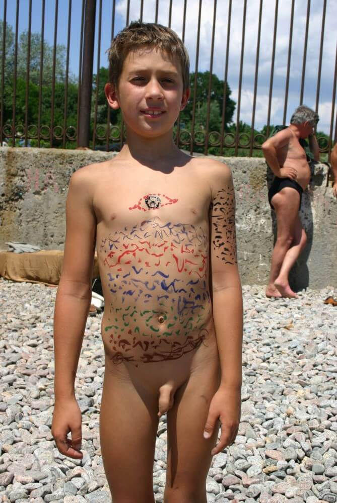 Father and Daughter Painted pics - Nudism promotes mental well-being