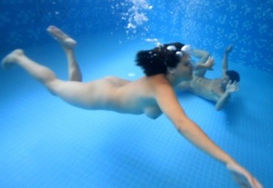 In The Forest Sanctuary photos - This practice of going nude was embraced by the highest ranks of the aristocracy