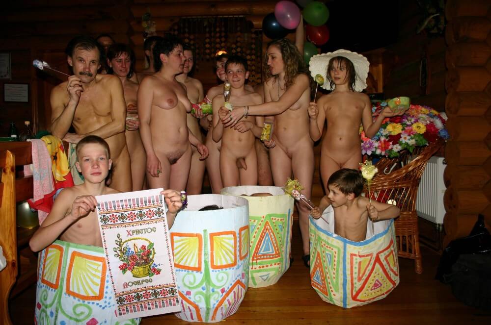 Easter Group Memories pics - They value respect for nature and the fully naked body