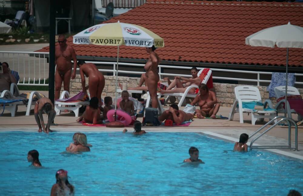 Naturist Pool Observation pics - Unrestricted freedom as the core value of nudism