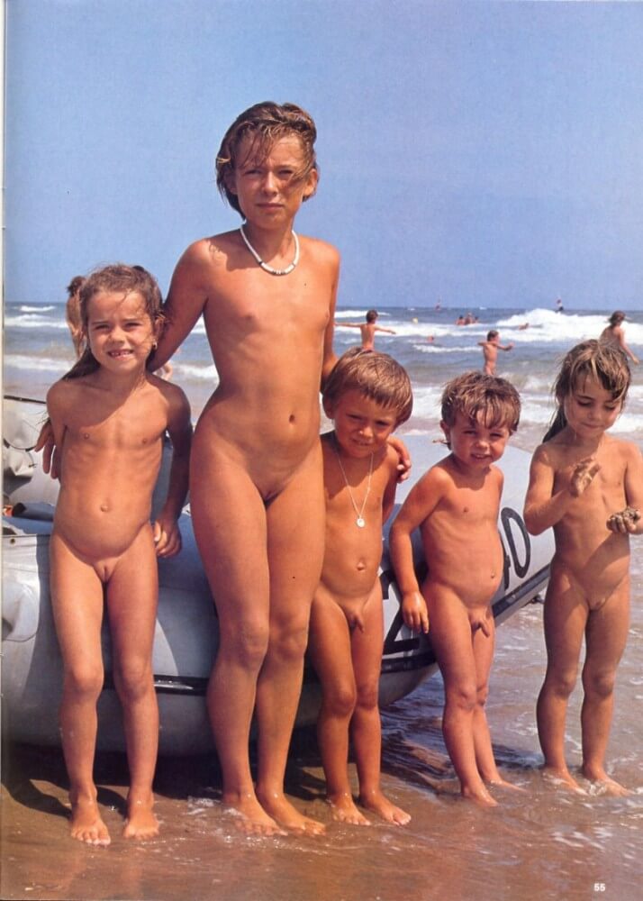 Jung und Frei Nr 2 - Joy and pleasure are part of the nudist experience