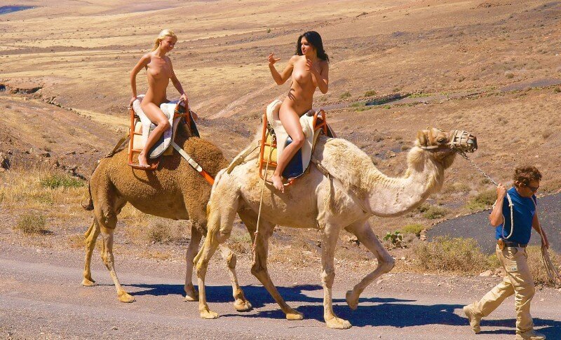 Funny Moments Life pics - Growing up on a nudist beach