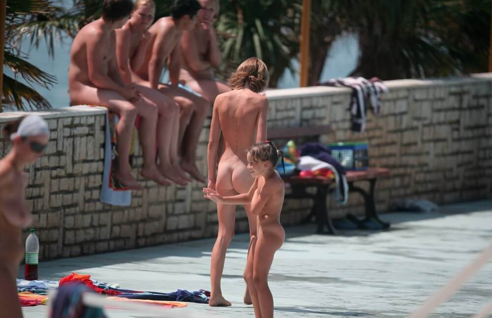 Ledge Group Naturists pics - Public nudism