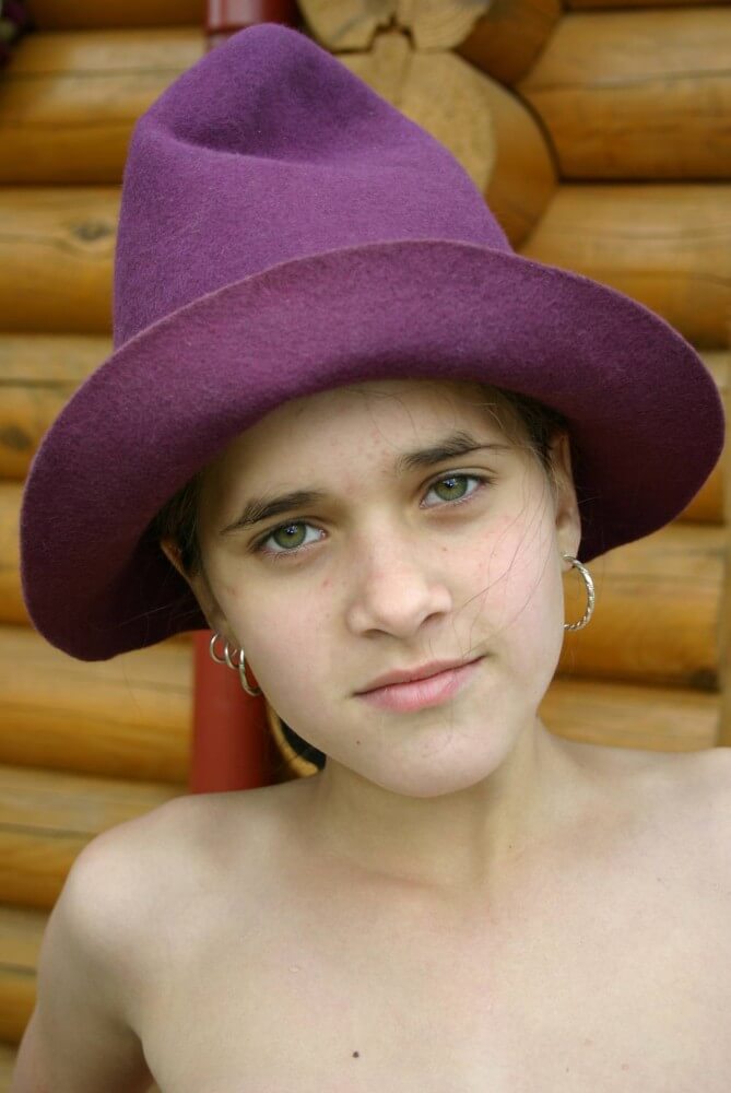 Cabin Reflections nudism pics - Nudism promotes inner happiness