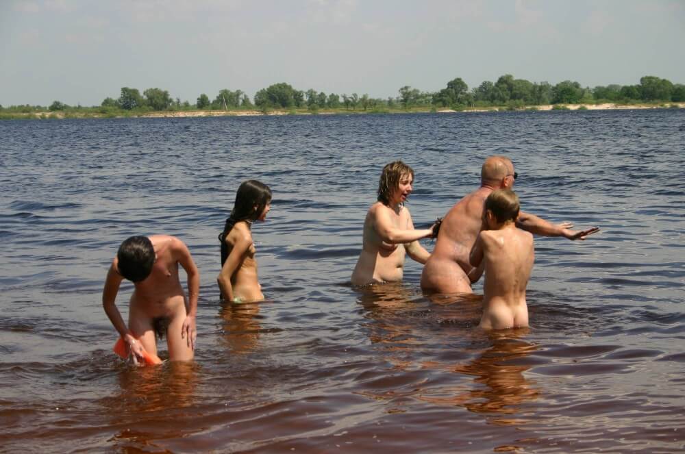 Kiev Water-Front Bathing pics - The culture of the free body