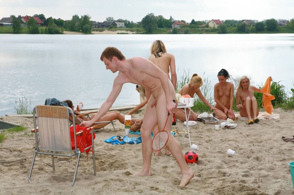 Lakeside Outdoor Activity photos - Spontaneous Nudism Thrives
