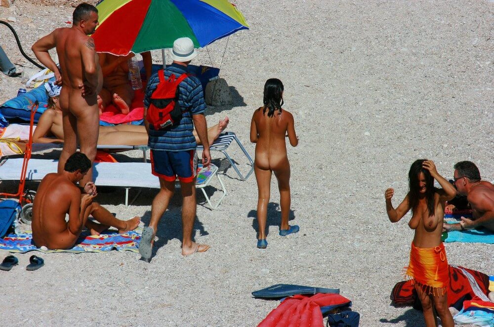 Uka FKK Beach Parenting Nudist beach pics - She went out completely naked