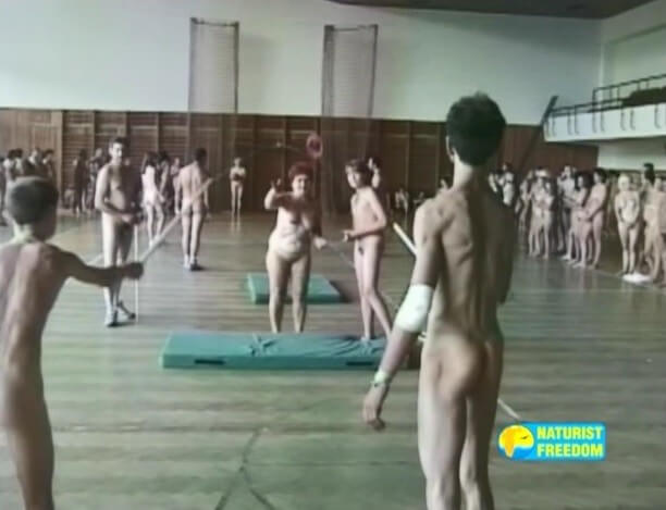 Helios Natura: FKK Fumbling and Tumbling - Supporters of naturism live in harmony with nature
