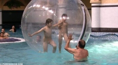 Aquatic Park Zone 1 - Differences between nudists and naturists